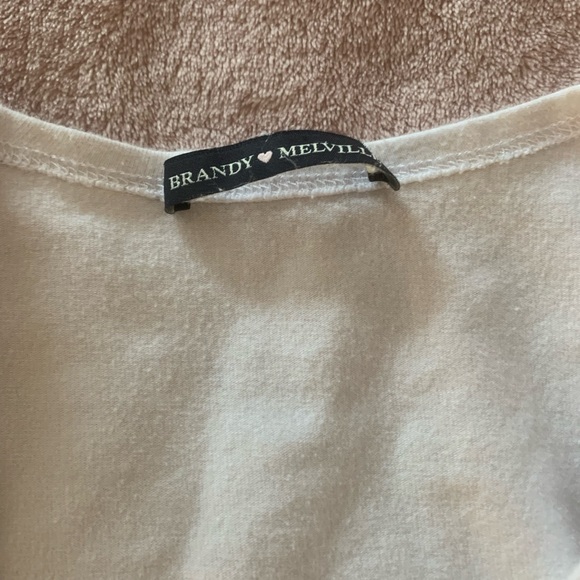 Brandy melville V-neck tee, cropped tee, 100% cotton. - Picture 2 of 3